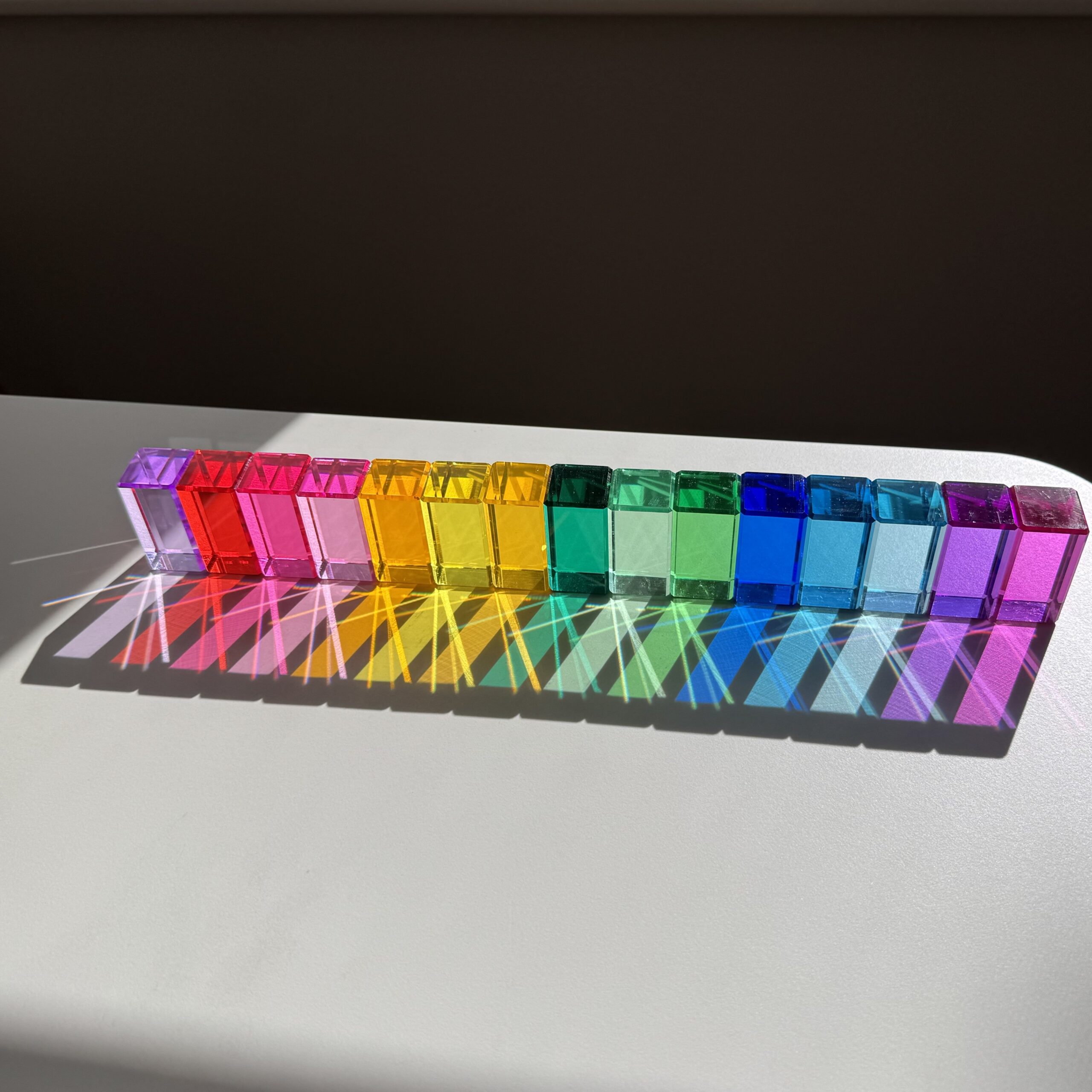 45 Pcs High Transparency 15 Color Crystal Clear Acrylic Cubes and Rectangular Prisms Set - Image 5
