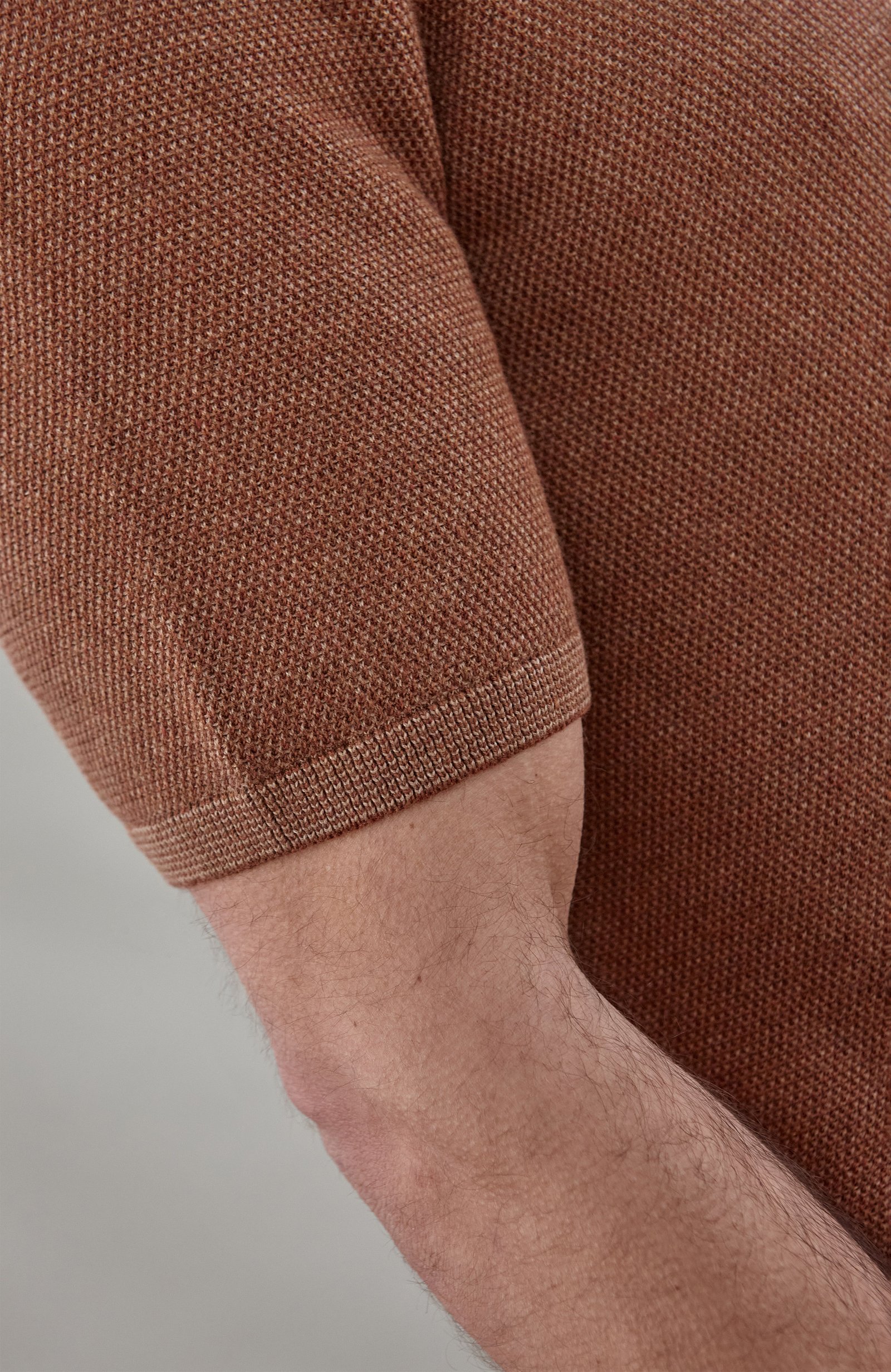 10036 russet m el model mens cotton two tone textured t shirt 11 10036 russet m el model mens cotton two tone textured t shirt 11