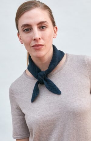 10059 midnight model cotton moss knit mini neckerchief 1 1