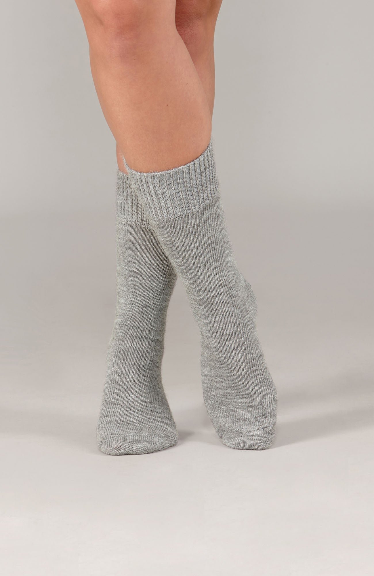 1007 light grey model alpaca everyday socks 1 1007 light grey model alpaca everyday socks 1
