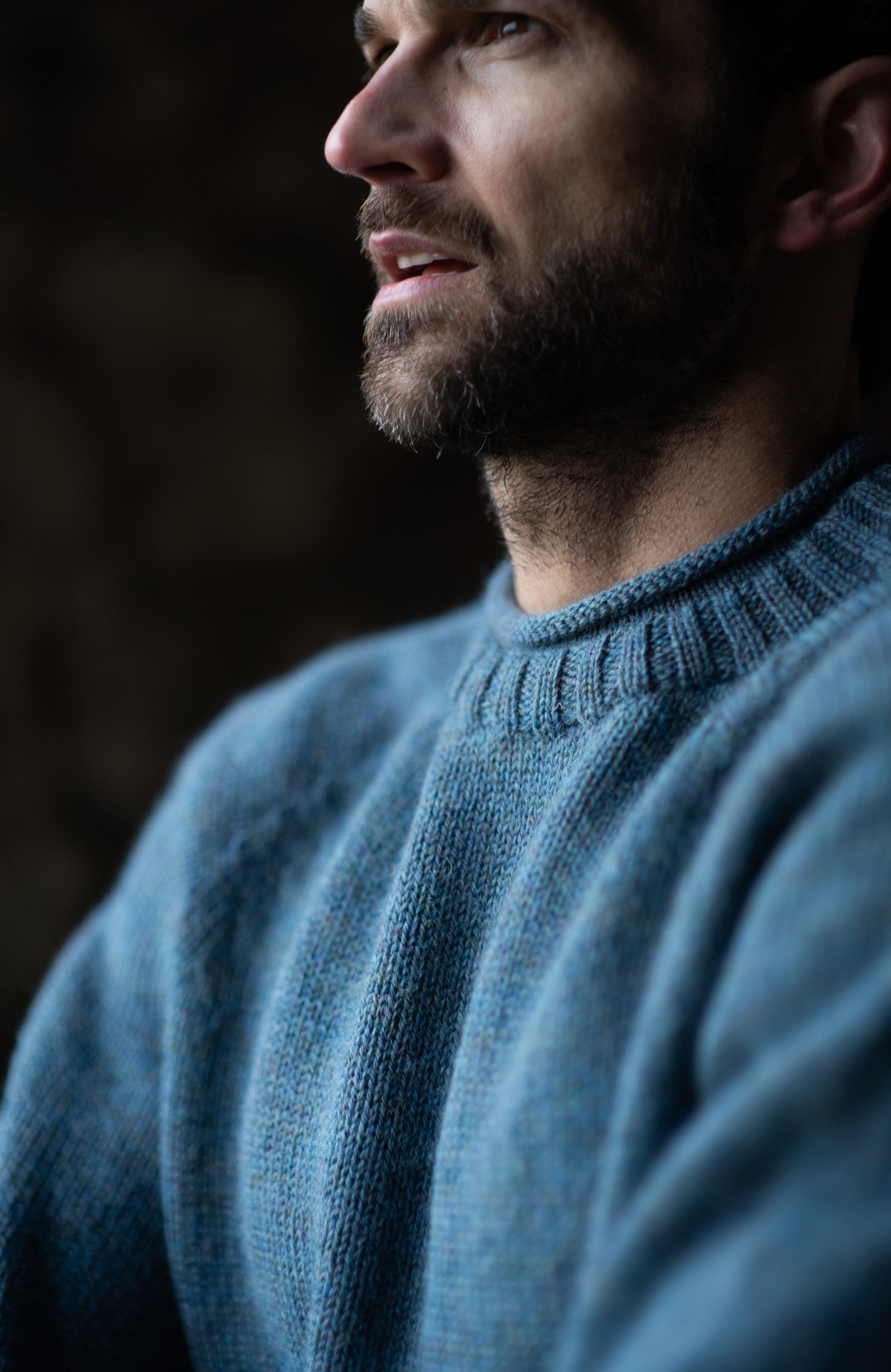 10139 langdale 16276 charcoal lo model mens british wool fishermans crew neck jumper 27 1 10139 langdale 16276 charcoal lo model mens british wool fishermans crew neck jumper 27 1