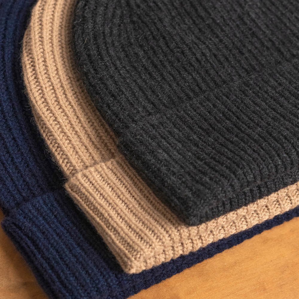 1016 mixed sl cashmere beanie close up 2 3000px 1016 mixed sl cashmere beanie close up 2 3000px