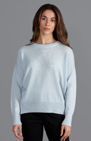 3139 audrey model women cashmere crew neck drop shoulder 04