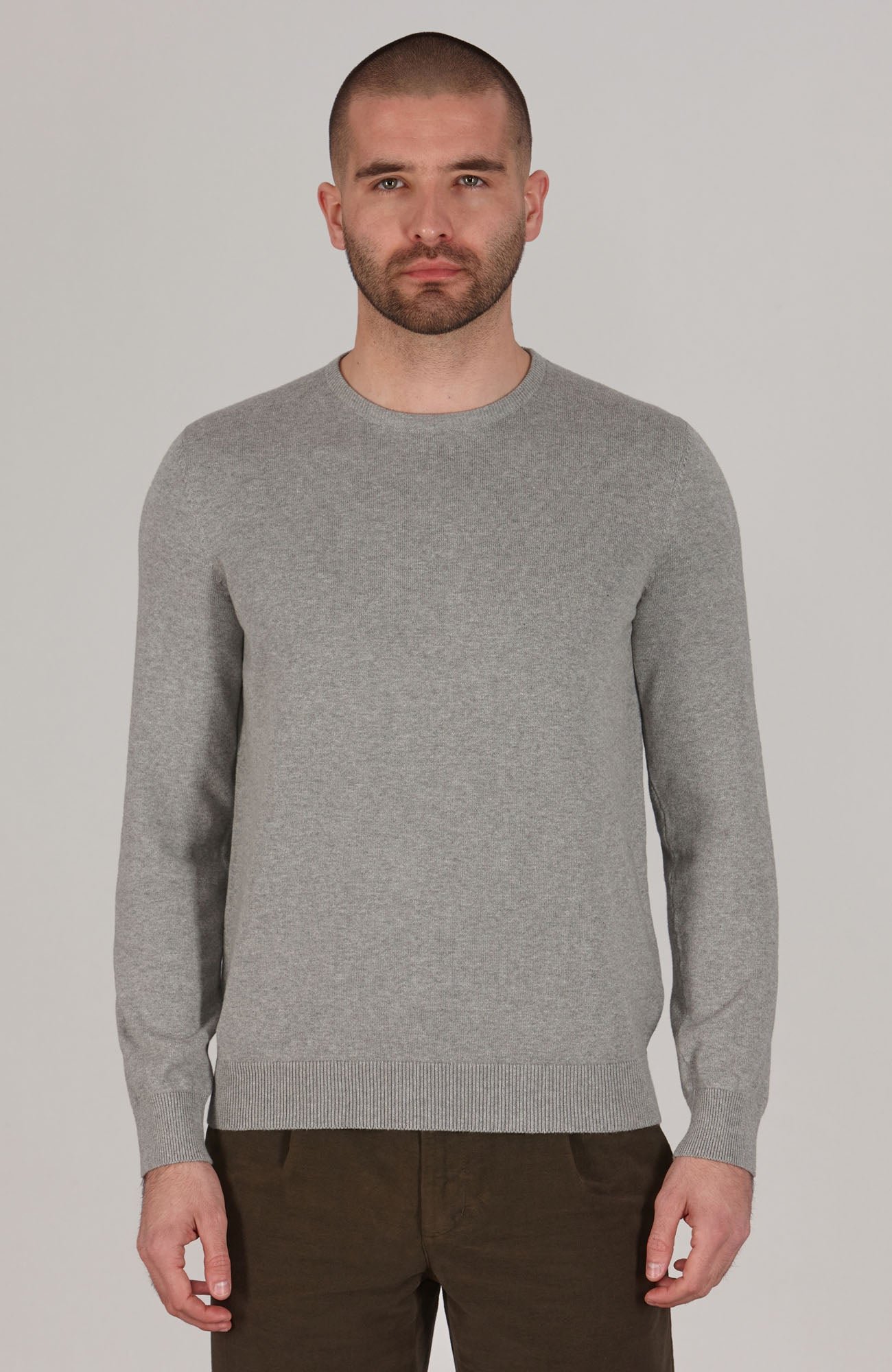 3474 ash grey m model mens cotton crew neck jumper 3 3474 ash grey m model mens cotton crew neck jumper 3