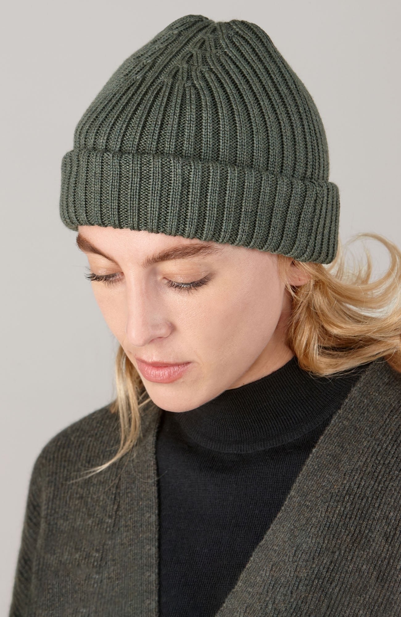 5097 hunter green model heavyweight ribbed extra fine merino beanie 6 5097 hunter green model heavyweight ribbed extra fine merino beanie 6