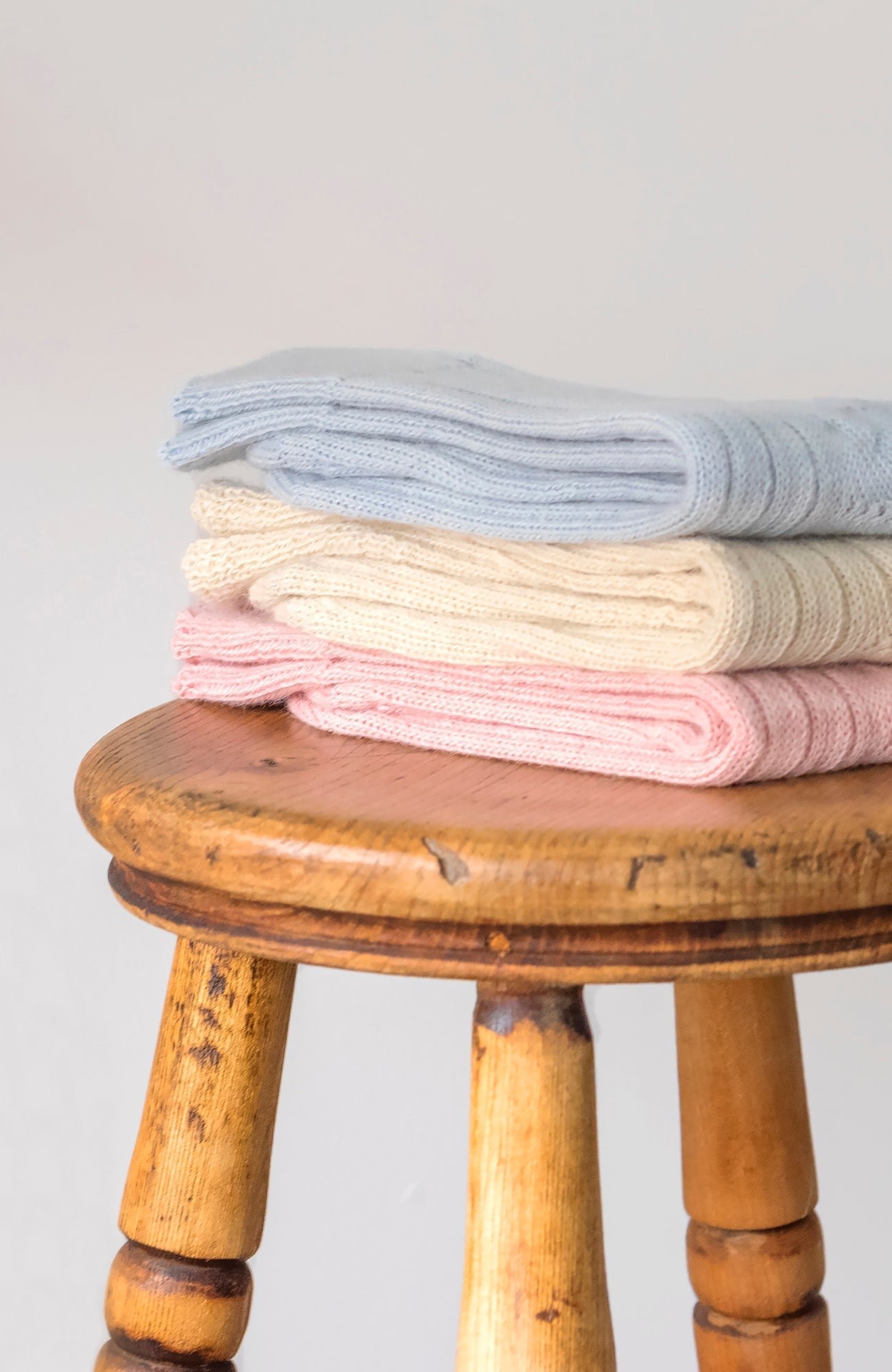 5608a mixed sl alpaca lounge socks stool 1 5608a mixed sl alpaca lounge socks stool 1