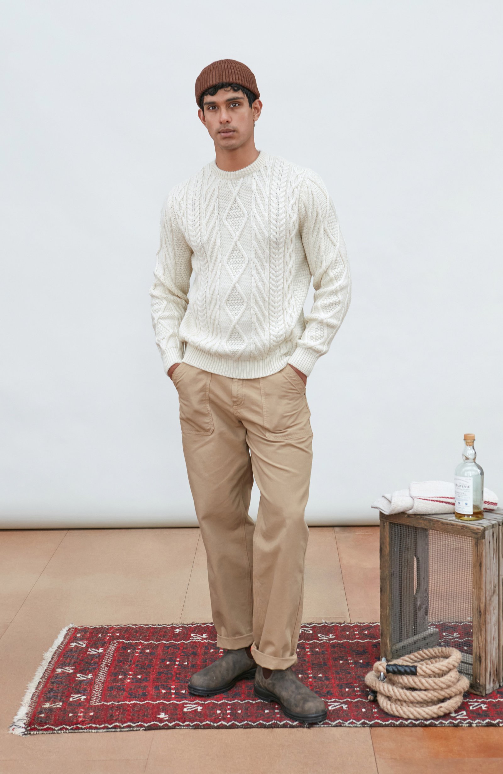 6852 ecru m el model mens chunky merino wool cable jumper 1 6852 ecru m el model mens chunky merino wool cable jumper 1