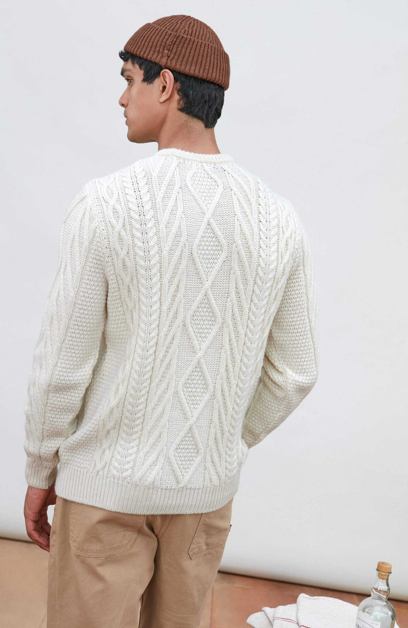 6852 ecru m el model mens chunky merino wool cable jumper 9 6852 ecru m el model mens chunky merino wool cable jumper 9