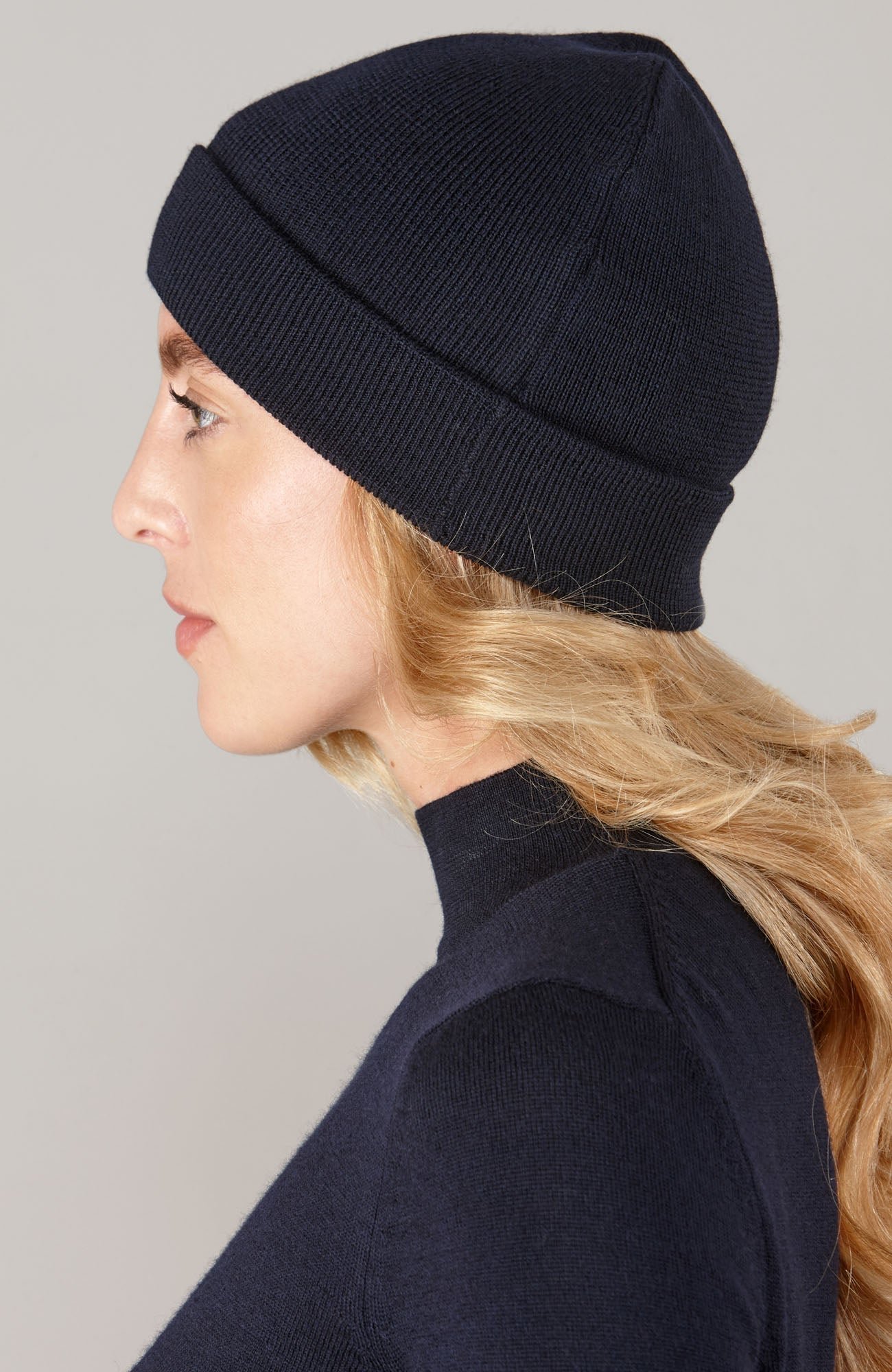 8111 navy model lightweight merino activewear beanie 4 8111 navy model lightweight merino activewear beanie 4