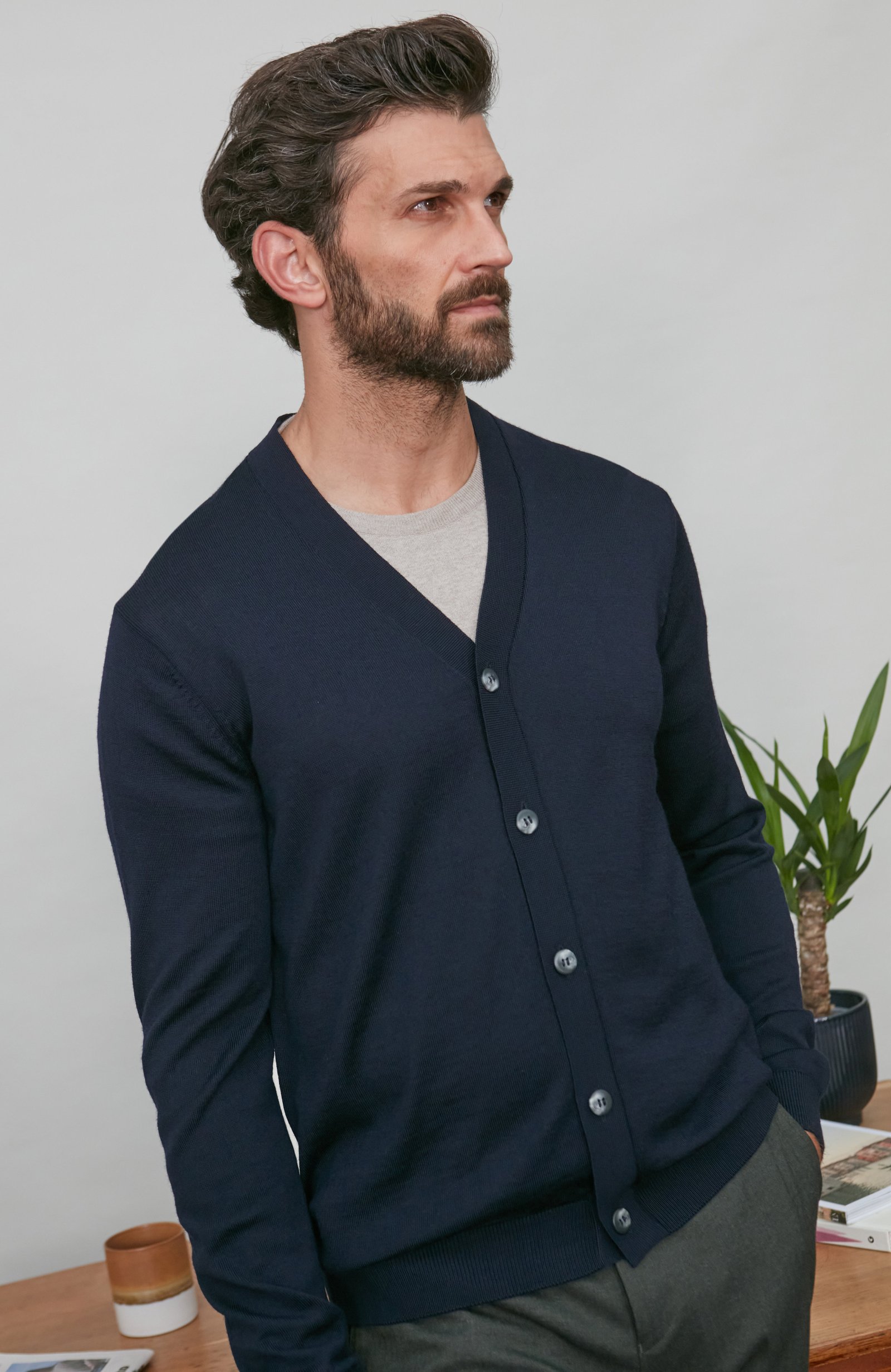 8163 navy l el model mens extra fine merino wool cardigan 5 1 8163 navy l el model mens extra fine merino wool cardigan 5 1