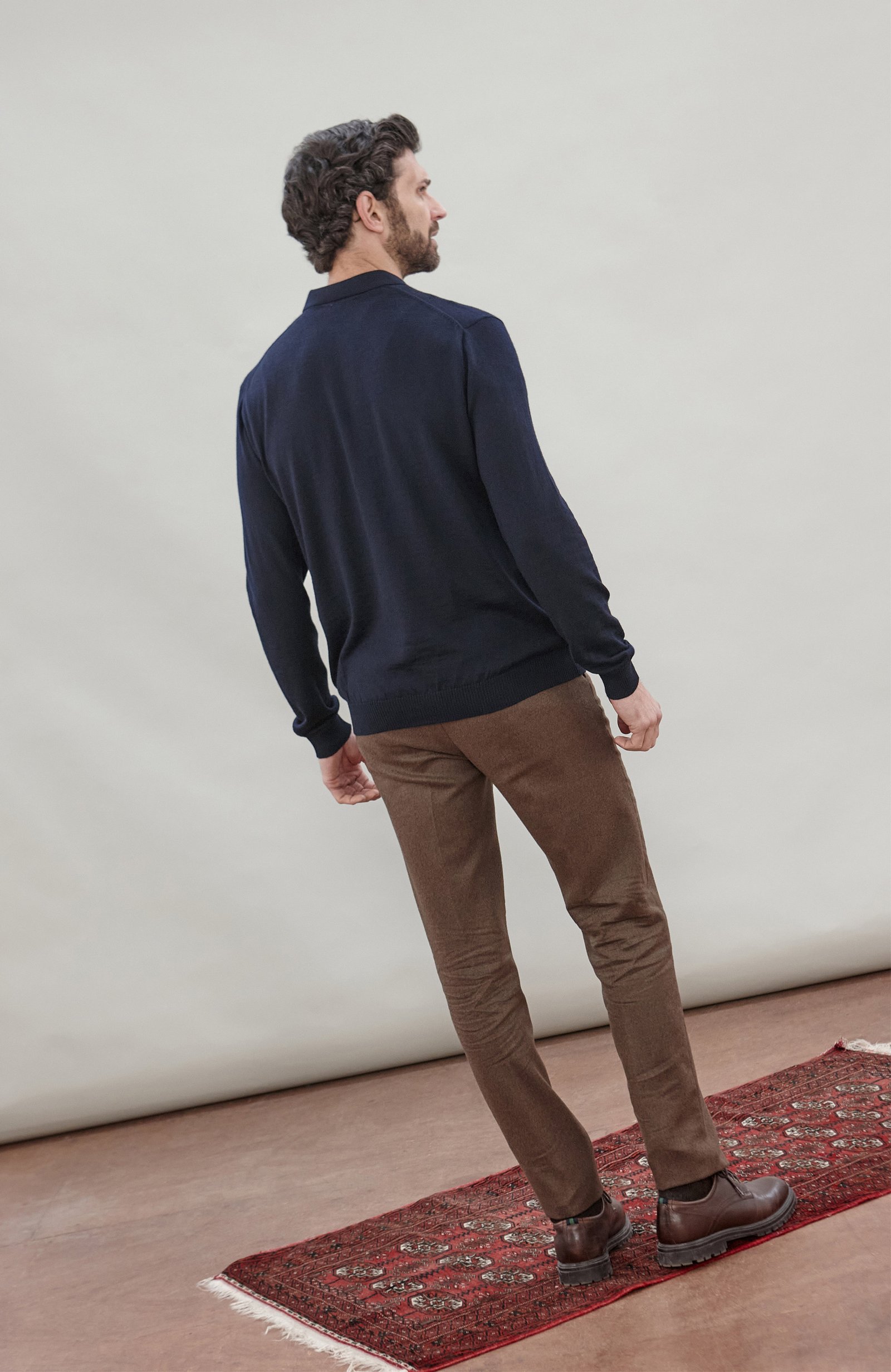 8186 navy l el model mens extra fine merino wool long sleeve polo shirt 2 8186 navy l el model mens extra fine merino wool long sleeve polo shirt 2