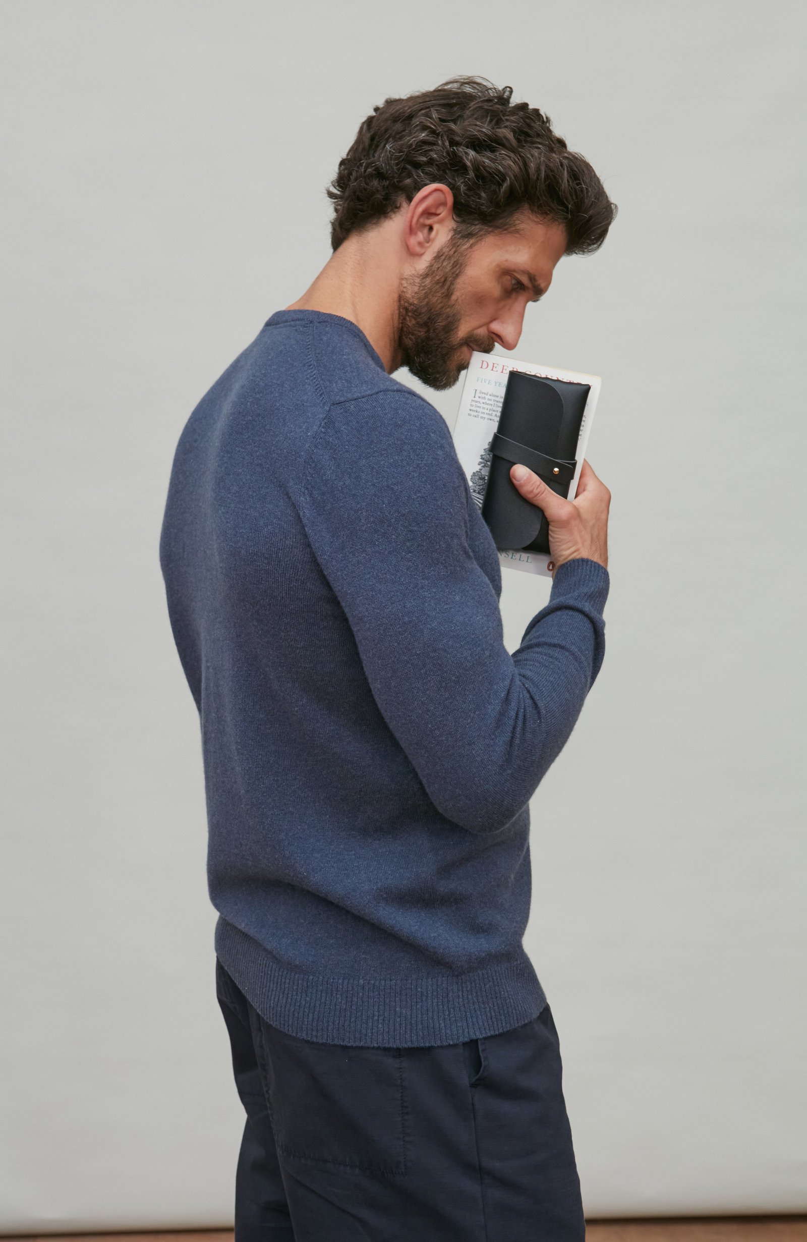 9030 denim m el model mens merino cashmere crew neck jumper 7 9030 denim m el model mens merino cashmere crew neck jumper 7